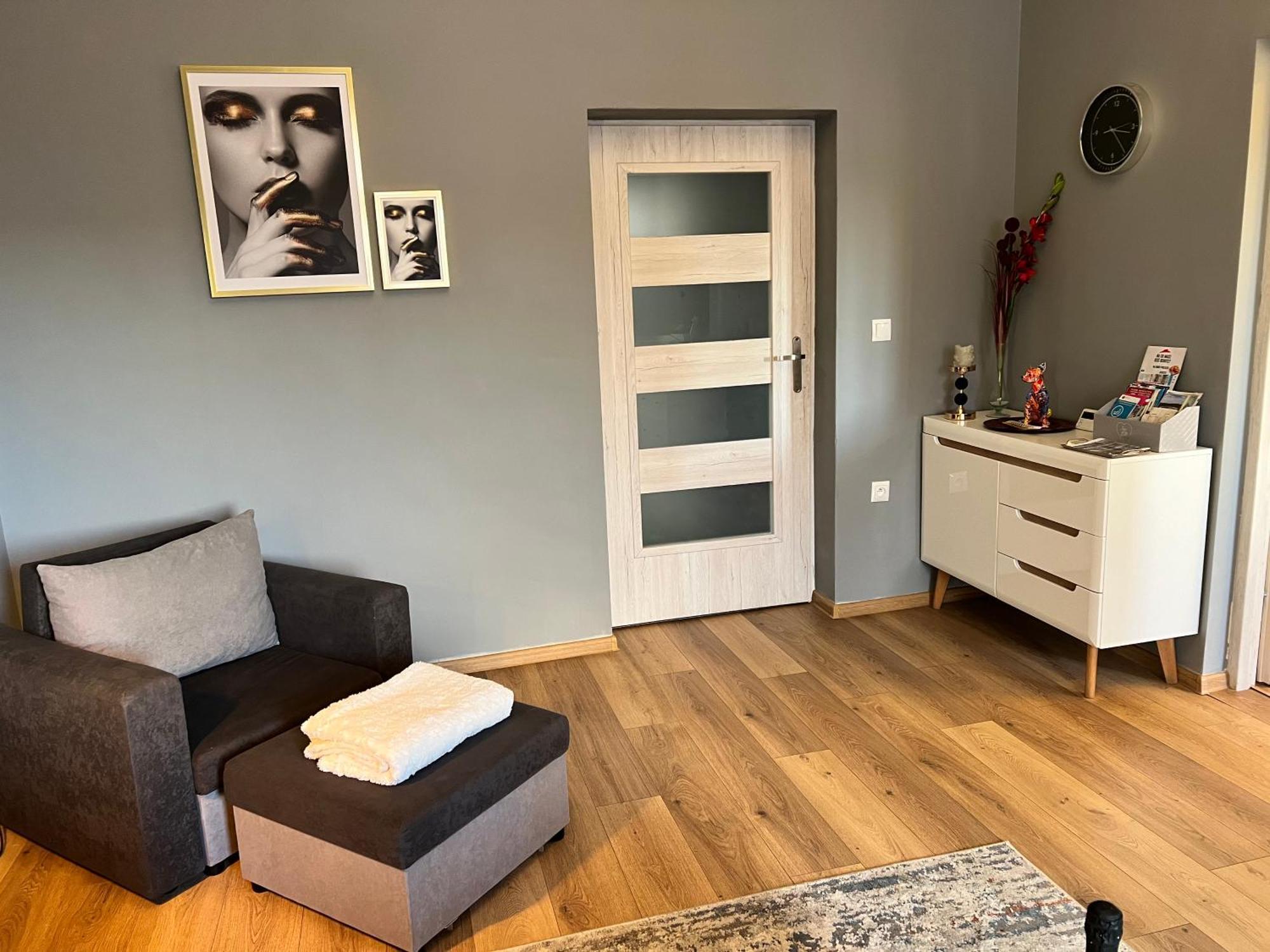 Wolnosci 21 Jelenia Gora Lägenhet Exteriör bild